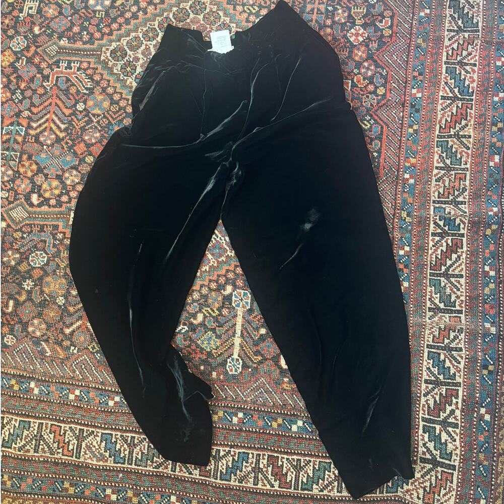Giorgio Armani Le Collezioni Fine Velvet Pants